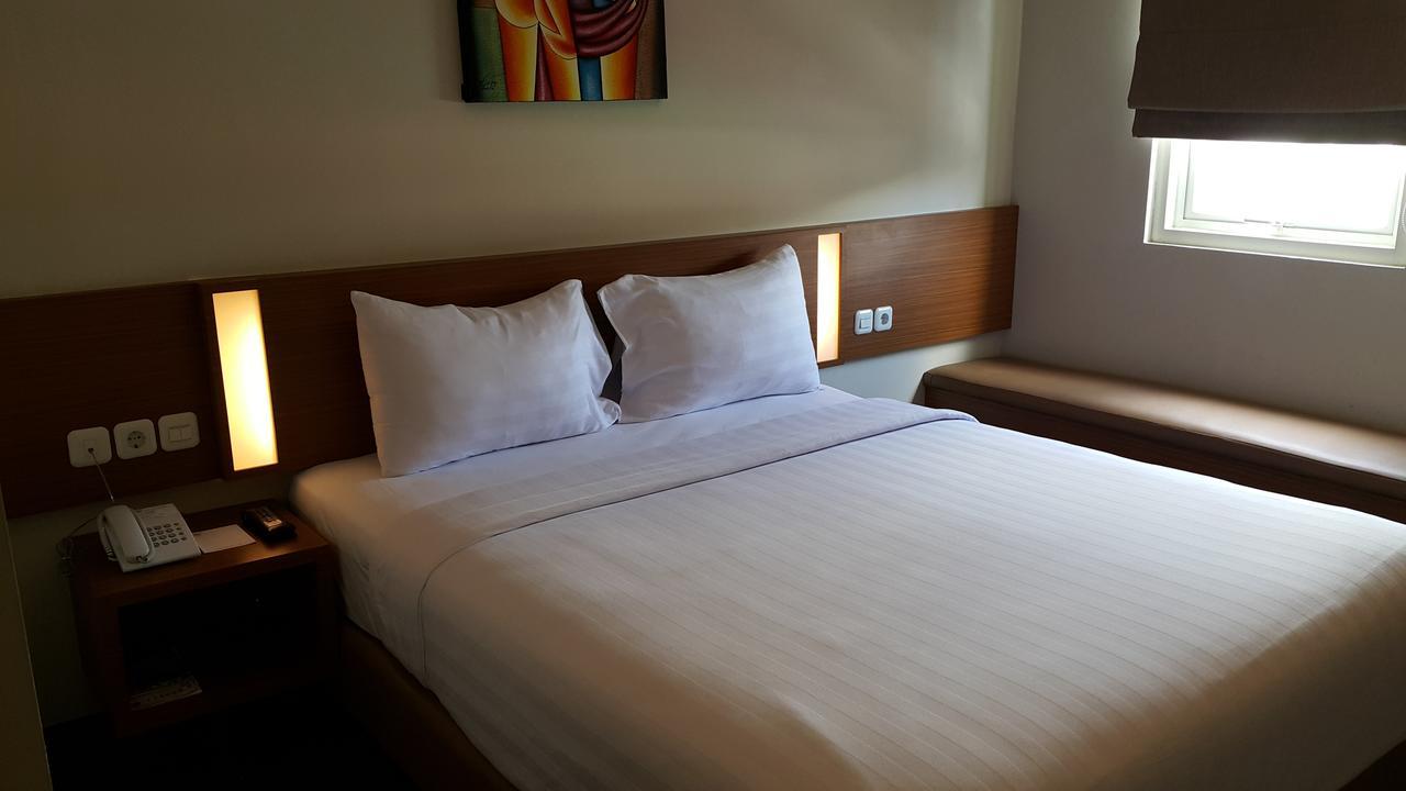 Biz Hotel City Center Ambon Exterior foto