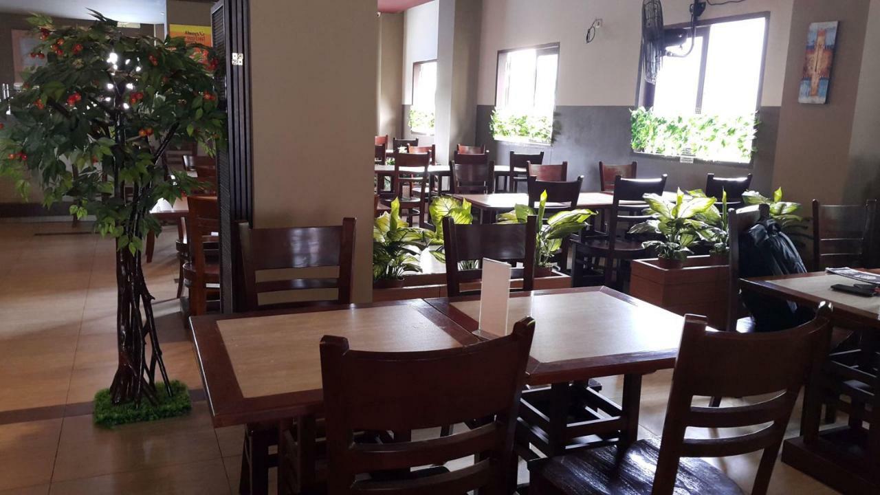 Biz Hotel City Center Ambon Exterior foto